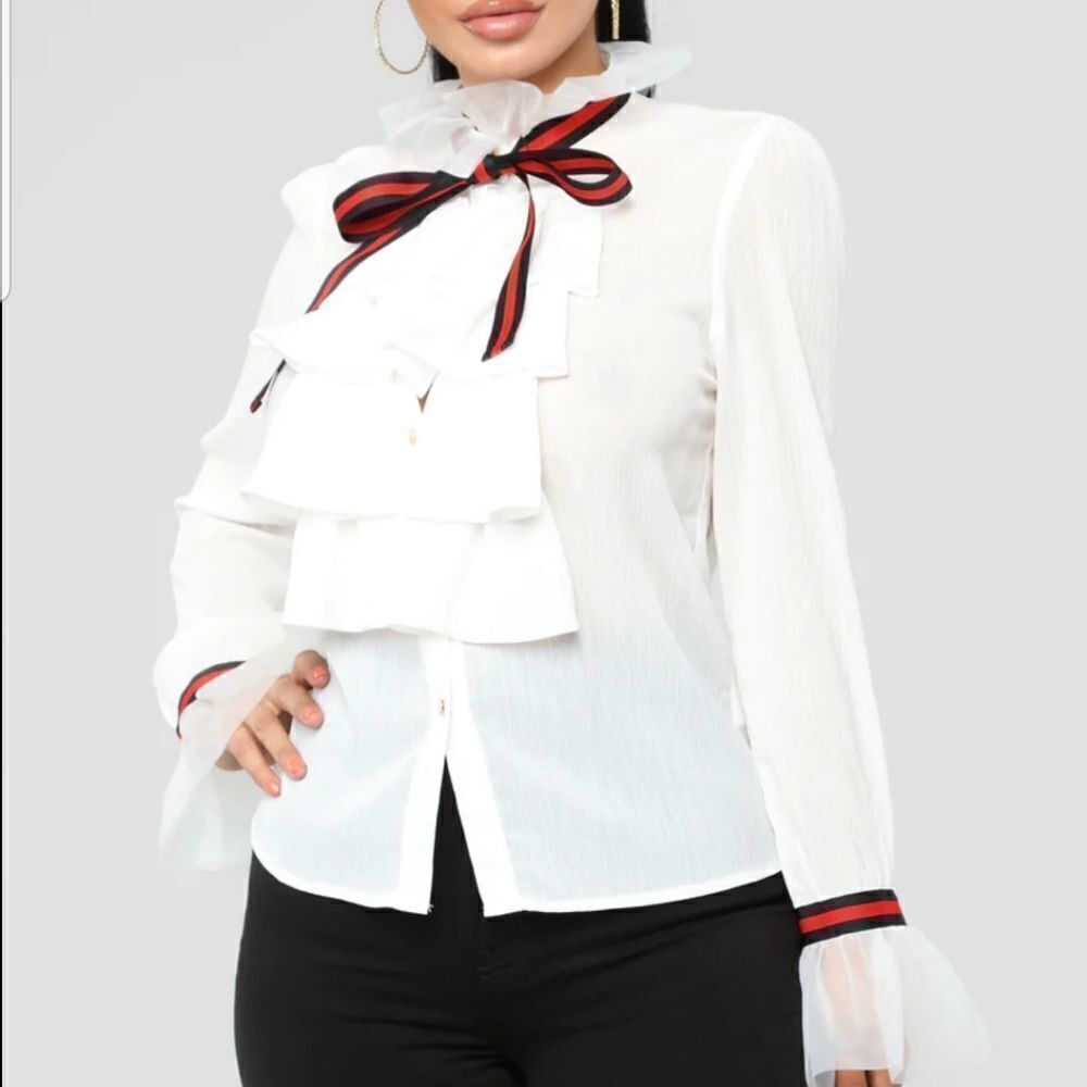 36Piont5 White Ruffle LongSleeve Blouse Sz Small
